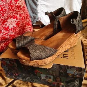 Toms platform wedge